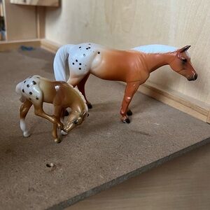 Breyer Stablemate Mare and Foal Set